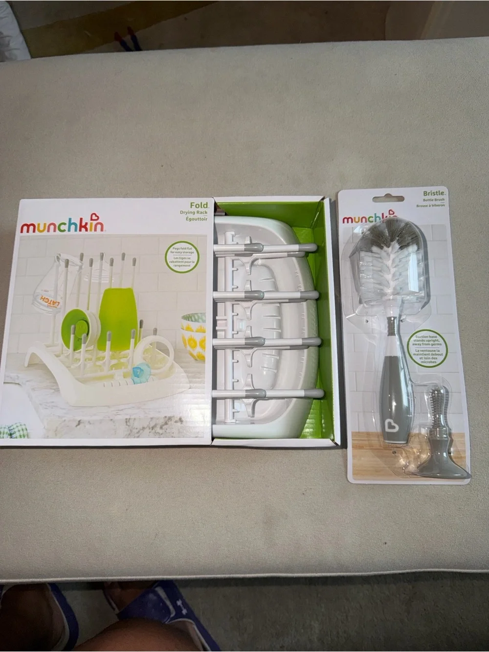 Munchkin White and Green Bottle Drying Rack with Brush Set